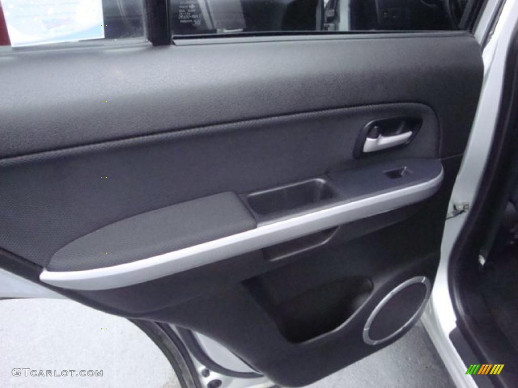 2006 Suzuki Grand Vitara XSport Black Door Panel Photo #39312461