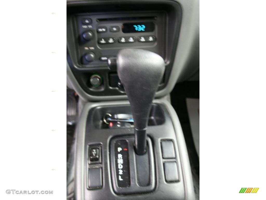 2004 Chevrolet Tracker 4WD Transmission Photos