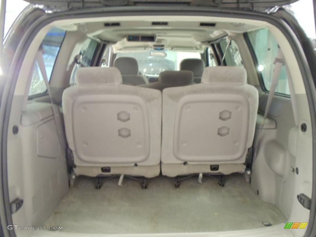 2003 Venture LS - Black / Medium Gray photo #11