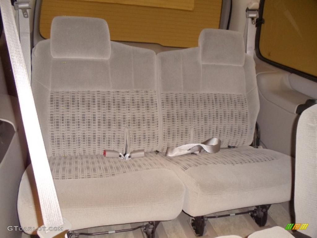 2003 Venture LS - Black / Medium Gray photo #13
