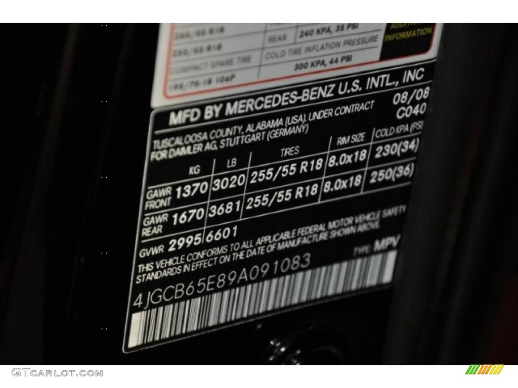 2009 R Color Code 040 for Black Photo #39317837
