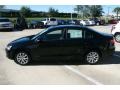 Black - Jetta SE Sedan Photo No. 4