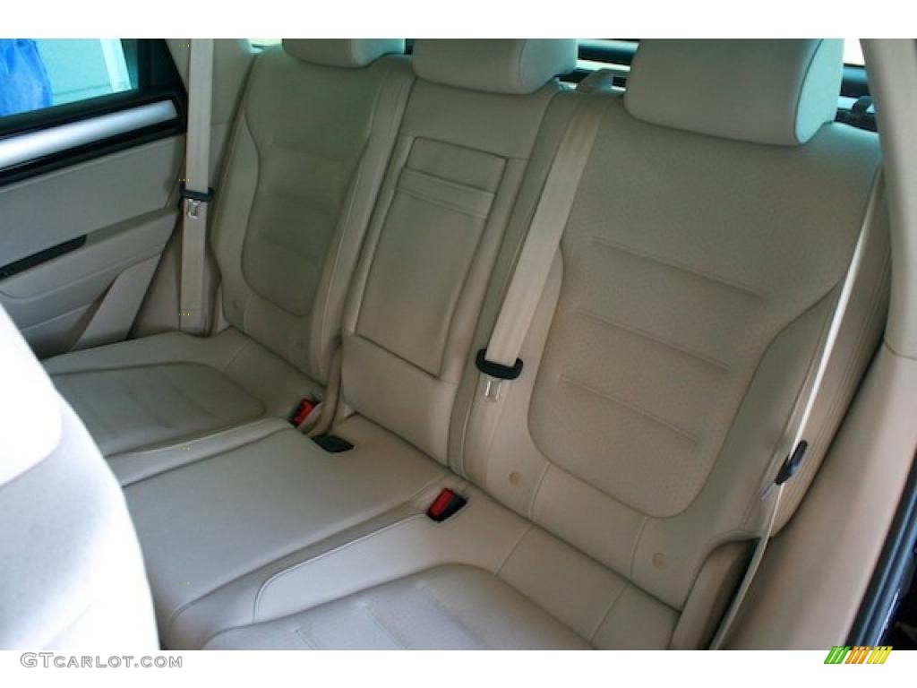 Cornsilk Beige Interior 2011 Volkswagen Touareg VR6 FSI Sport 4XMotion Photo #39322809