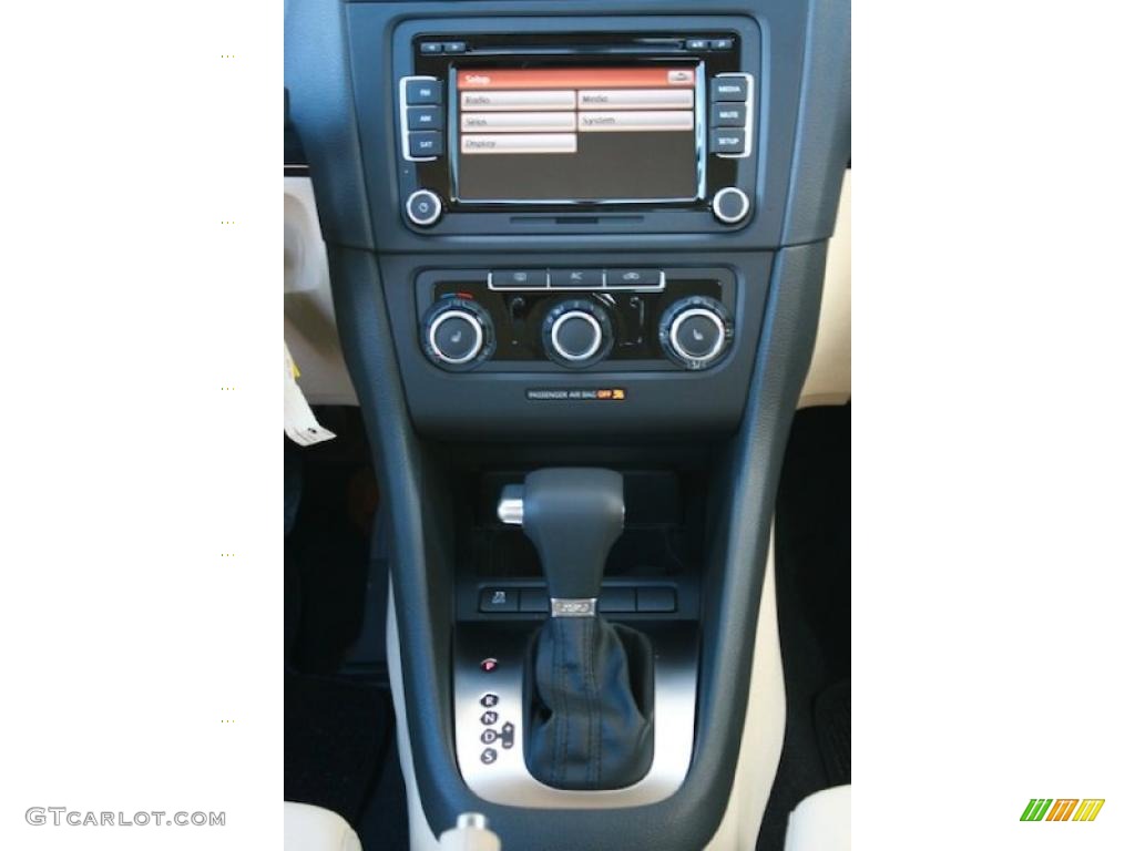 2011 Volkswagen Jetta TDI SportWagen Controls Photo #39323285