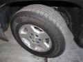 2004 Chevrolet Suburban 1500 LT Wheel and Tire Photo
