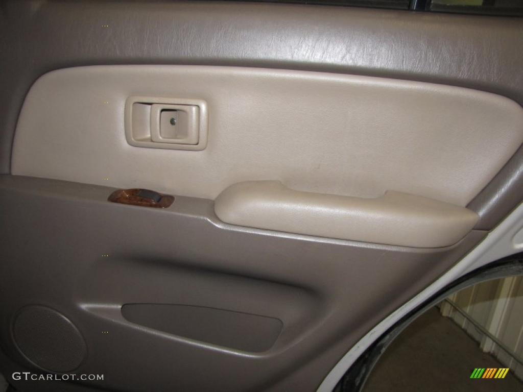 2000 Toyota 4Runner Limited 4x4 Oak Door Panel Photo #39324421