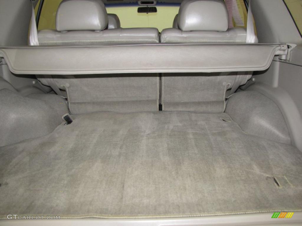 1997 Infiniti QX4 4x4 Trunk Photo #39324737