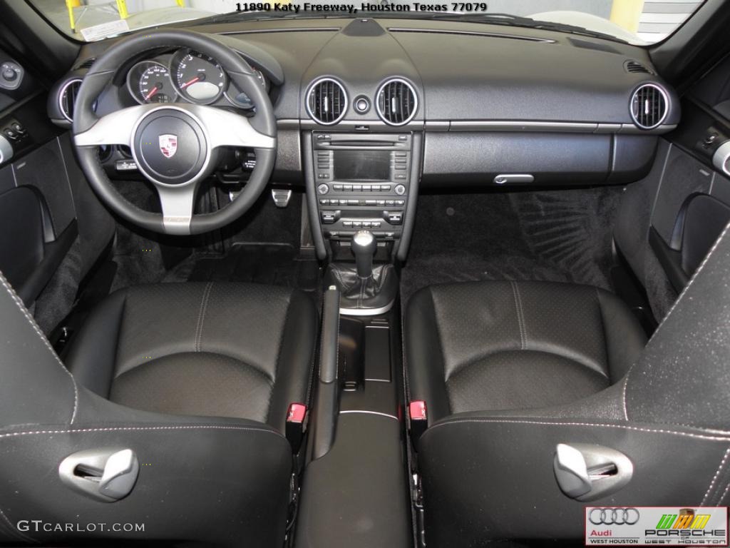 2010 Porsche Boxster Standard Boxster Model Black Dashboard Photo #39329212