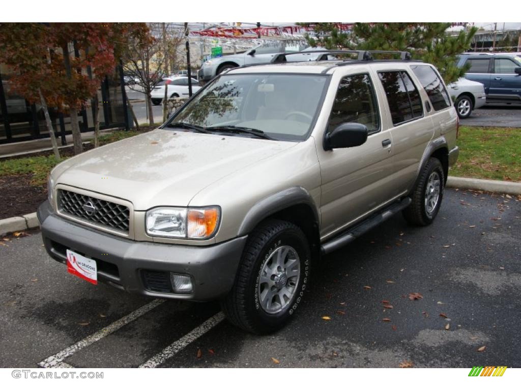 2000 Pathfinder SE 4x4 - Sahara Beige Metallic / Parchment photo #1