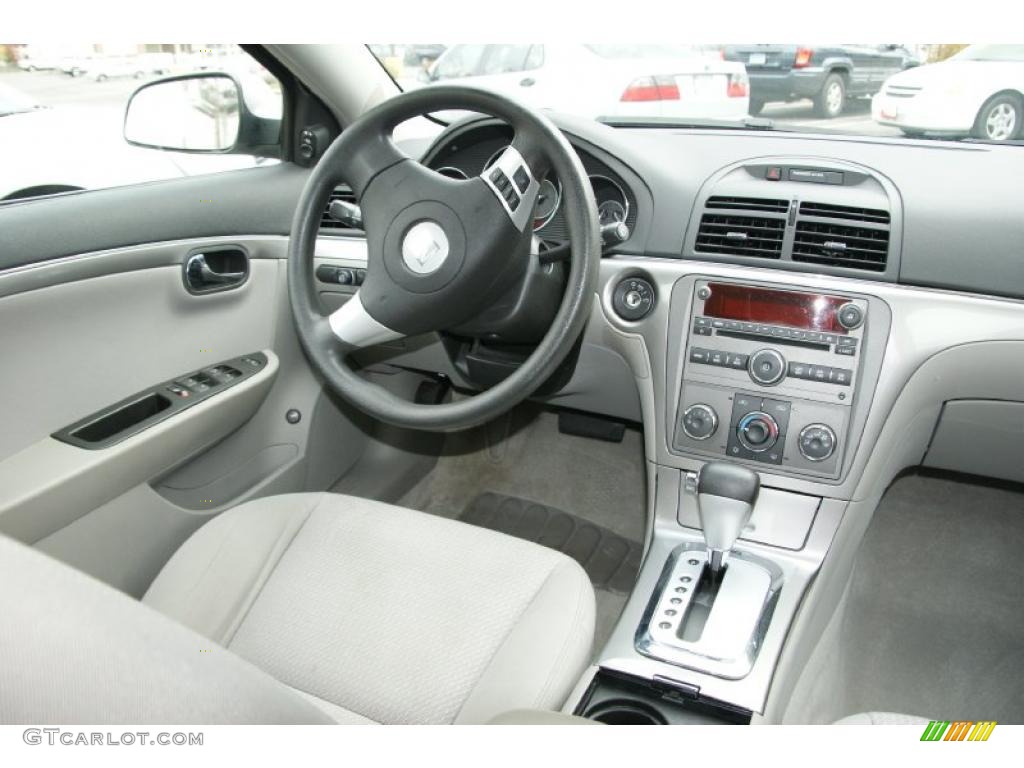 2008 Saturn Aura XE 3.5 Gray Dashboard Photo #39330020