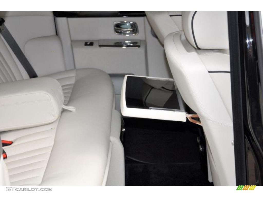 Seashell Interior 2007 Rolls-Royce Phantom Standard Phantom Model Photo #39331844