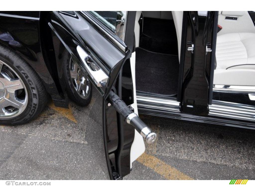 2007 Rolls-Royce Phantom Standard Phantom Model Seashell Door Panel Photo #39331992