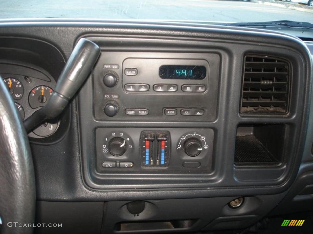 2006 Chevrolet Silverado 1500 Work Truck Regular Cab Controls Photo #39332208