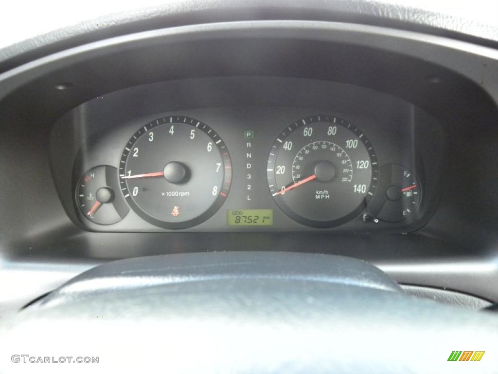 2004 Elantra GLS Sedan - Crimson Dark Red / Gray photo #22