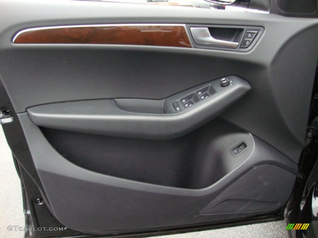 2010 Audi Q5 3.2 quattro Cinnamon Brown Door Panel Photo #39333676