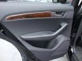 Cinnamon Brown 2010 Audi Q5 3.2 quattro Door Panel