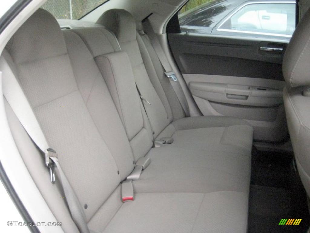 Dark Khaki/Light Graystone Interior 2008 Chrysler 300 LX Photo #39334108
