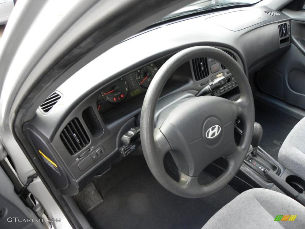 2004 Elantra GLS Sedan - Sterling Silver / Gray photo #3