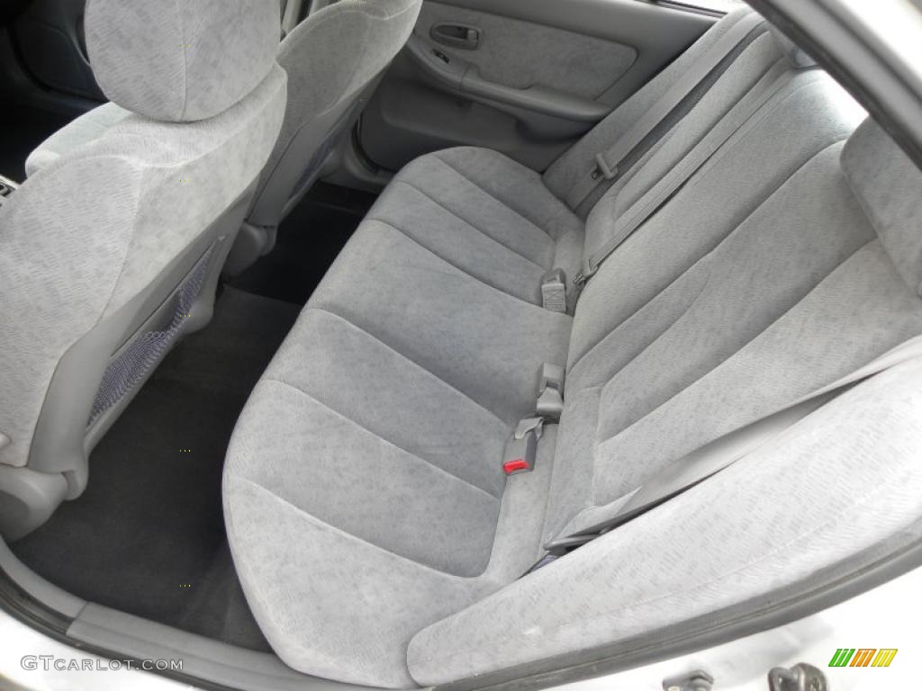 2004 Elantra GLS Sedan - Sterling Silver / Gray photo #5