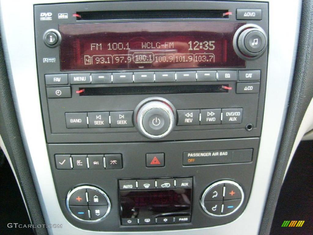 2007 GMC Acadia SLT AWD Controls Photo #39334652