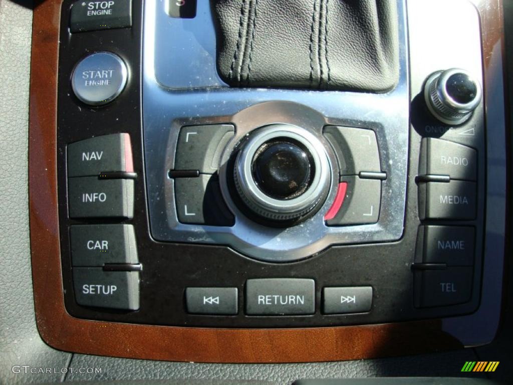 2010 Audi Q7 3.0 TDI quattro Controls Photo #39334932