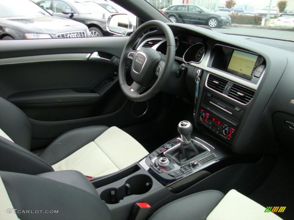 2011 Audi S5 4.2 FSI quattro Coupe Black/Silver Silk Nappa Leather/Alcantara Dashboard Photo #39335316