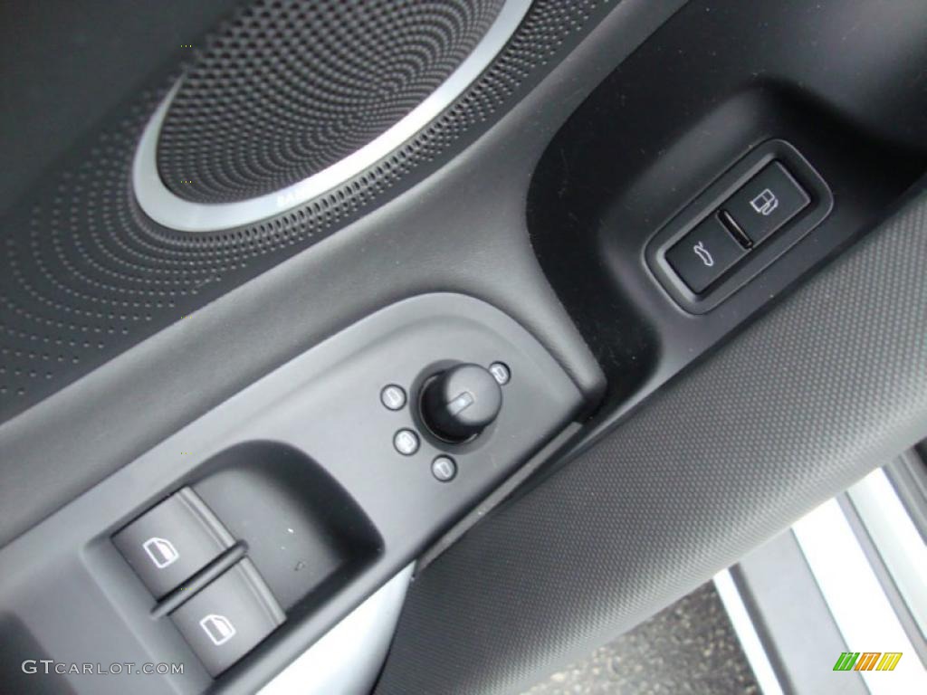 2009 Audi R8 4.2 FSI quattro Controls Photo #39335848