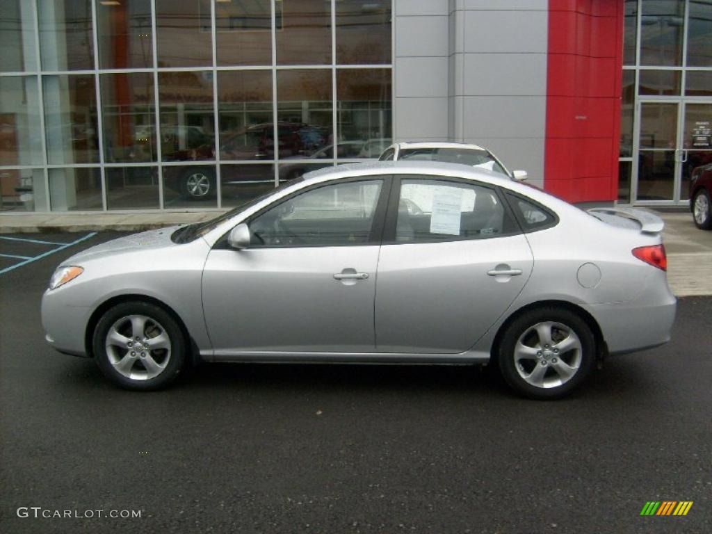 2009 Elantra SE Sedan - Quicksilver / Gray photo #2