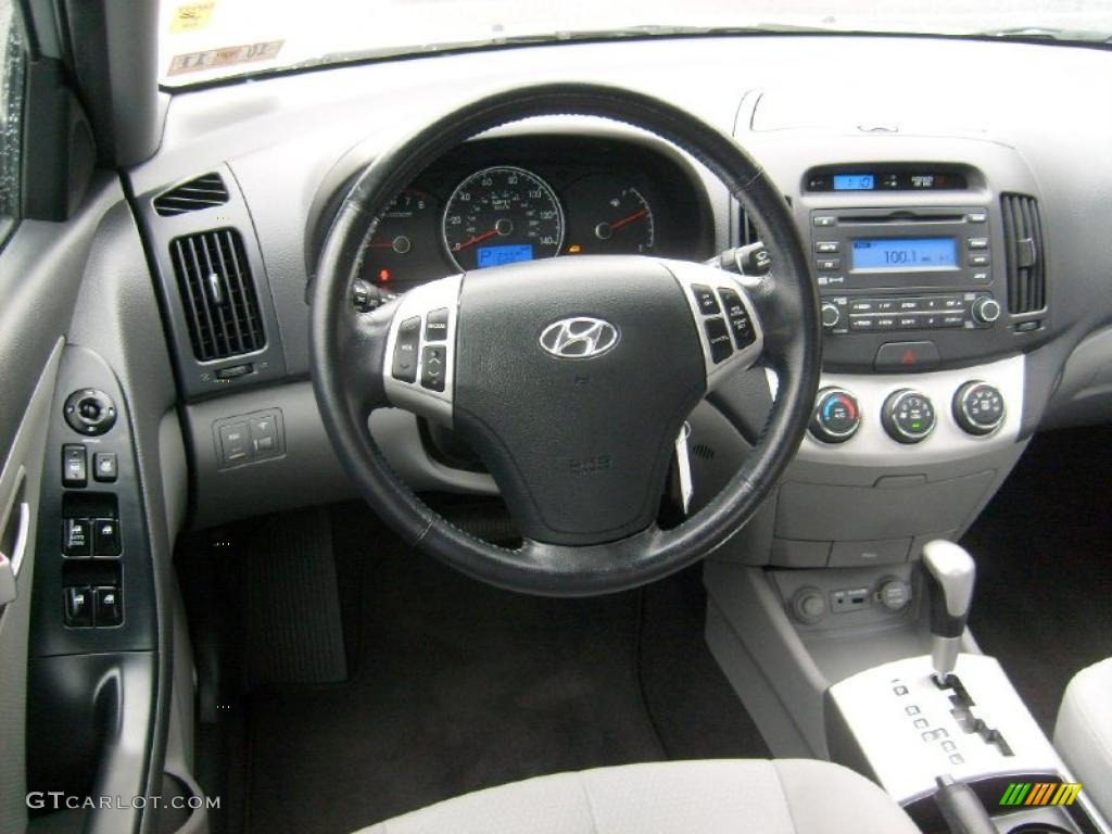 2009 Elantra SE Sedan - Quicksilver / Gray photo #13