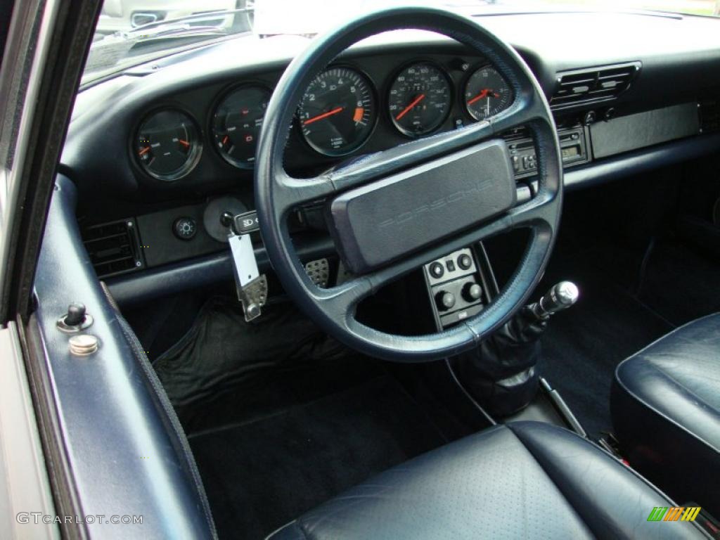 1986 Porsche 911 Carrera Coupe Blue Steering Wheel Photo #39336556