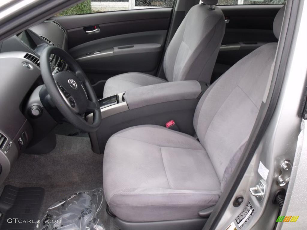 2004 Prius Hybrid - Millenium Silver Metallic / Burgundy/Gray photo #12