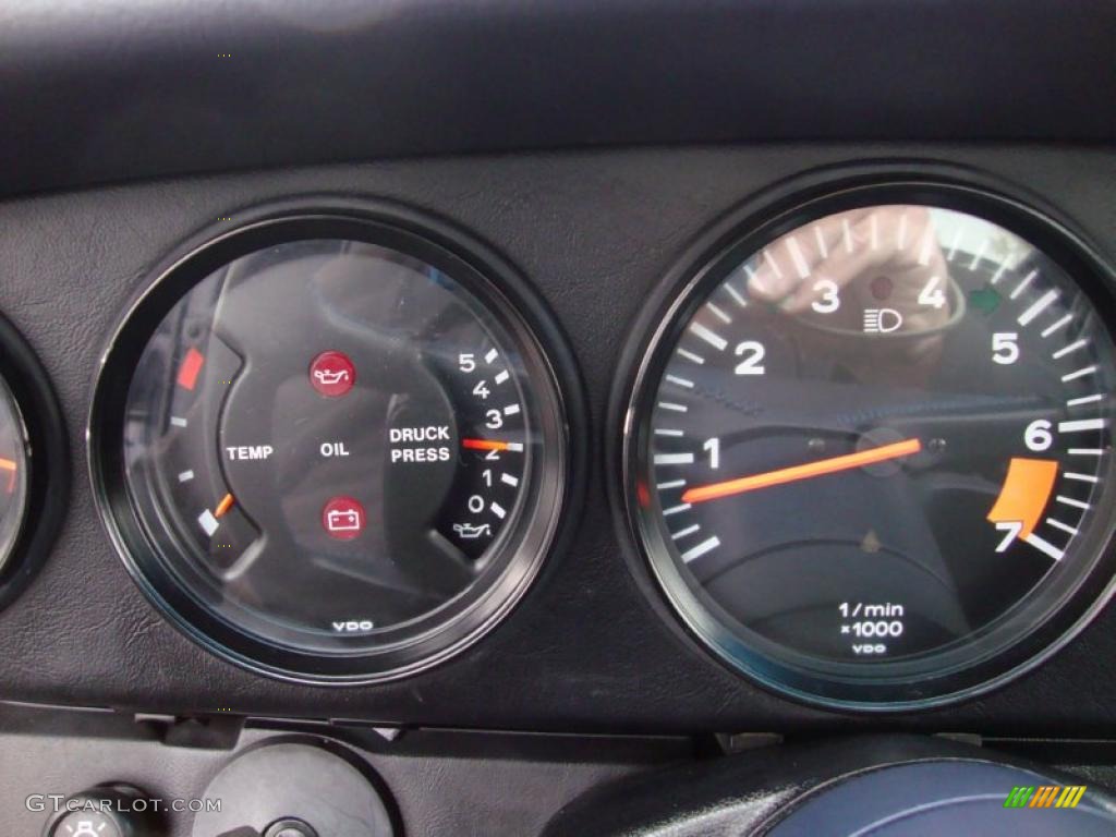 1986 Porsche 911 Carrera Coupe Gauges Photo #39337060