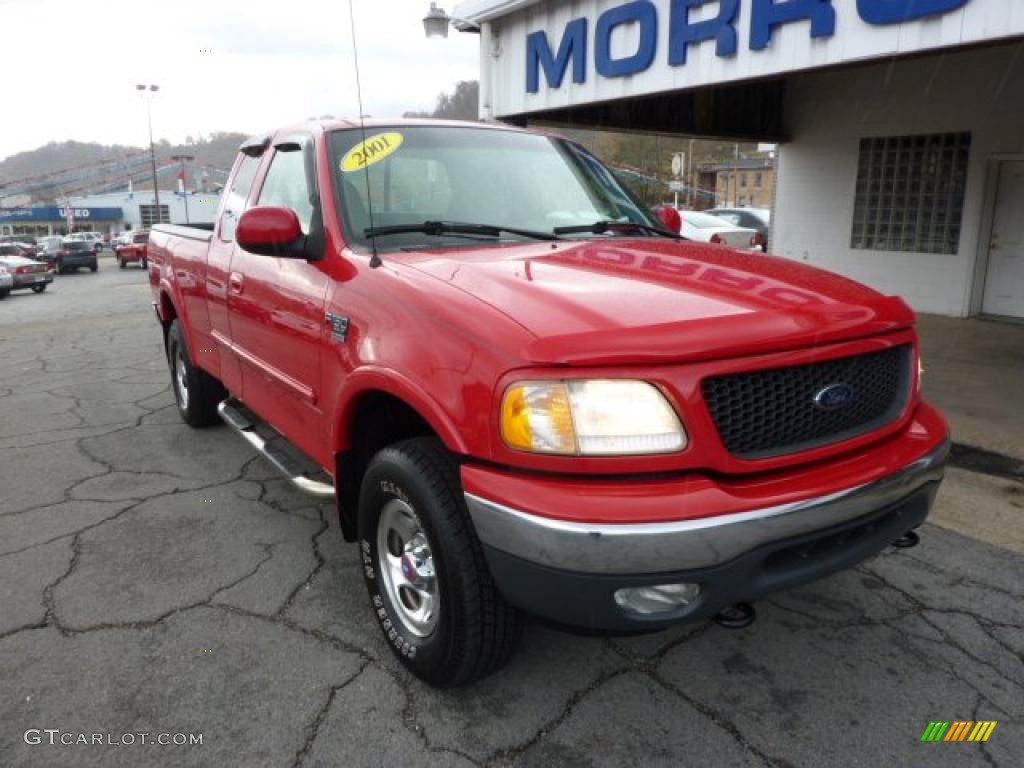 2001 F150 XLT SuperCab 4x4 - Bright Red / Medium Graphite photo #3