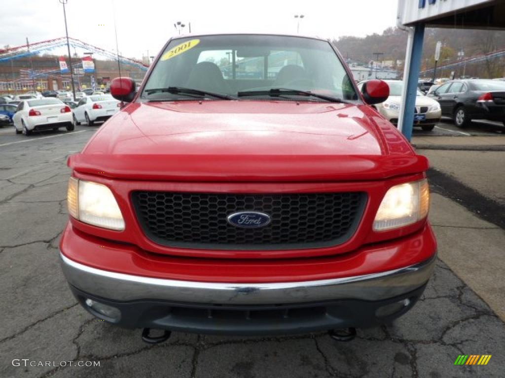2001 F150 XLT SuperCab 4x4 - Bright Red / Medium Graphite photo #4