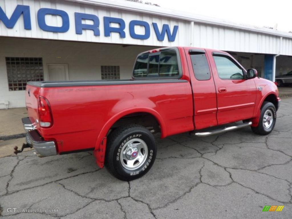 2001 F150 XLT SuperCab 4x4 - Bright Red / Medium Graphite photo #10