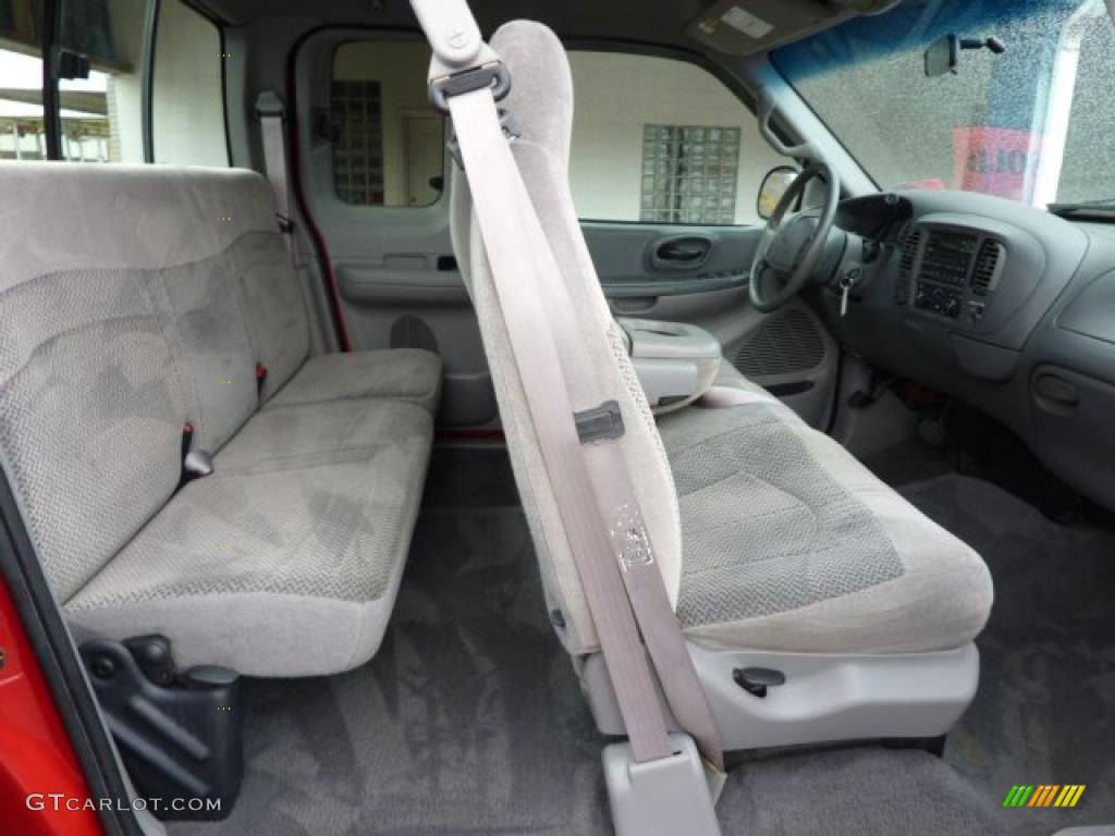 2001 F150 XLT SuperCab 4x4 - Bright Red / Medium Graphite photo #19