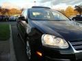 Black - Jetta SE Sedan Photo No. 6