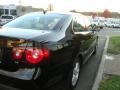 Black - Jetta SE Sedan Photo No. 9