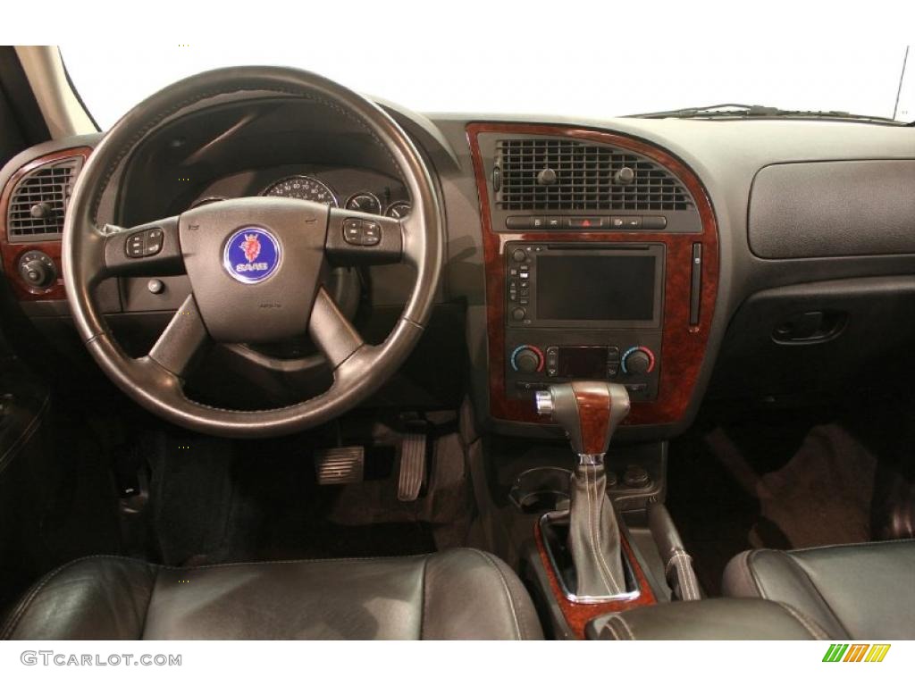 2007 Saab 9-7X 5.3i Carbon Black Dashboard Photo #39339540