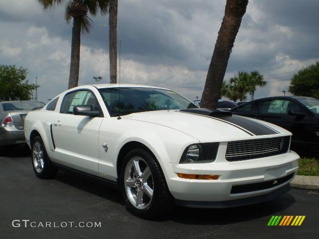 2009 Mustang V6 Premium Coupe - Performance White / Dark Charcoal photo #1