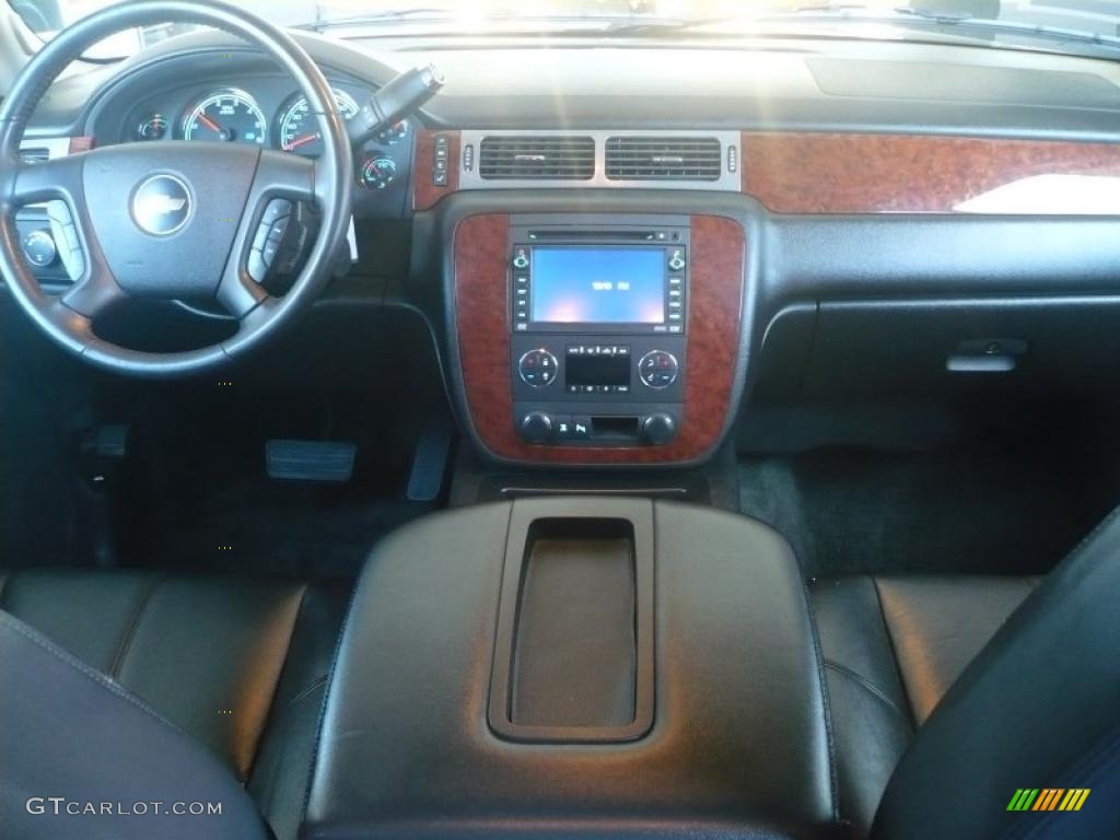 2008 Chevrolet Tahoe Hybrid 4x4 Ebony Dashboard Photo #39339720