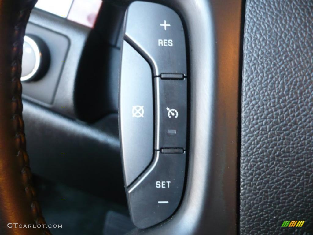 2008 Chevrolet Tahoe Hybrid 4x4 Controls Photo #39339860