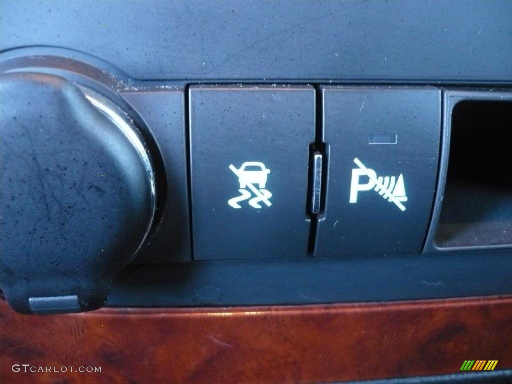 2008 Chevrolet Tahoe Hybrid 4x4 Controls Photo #39339988