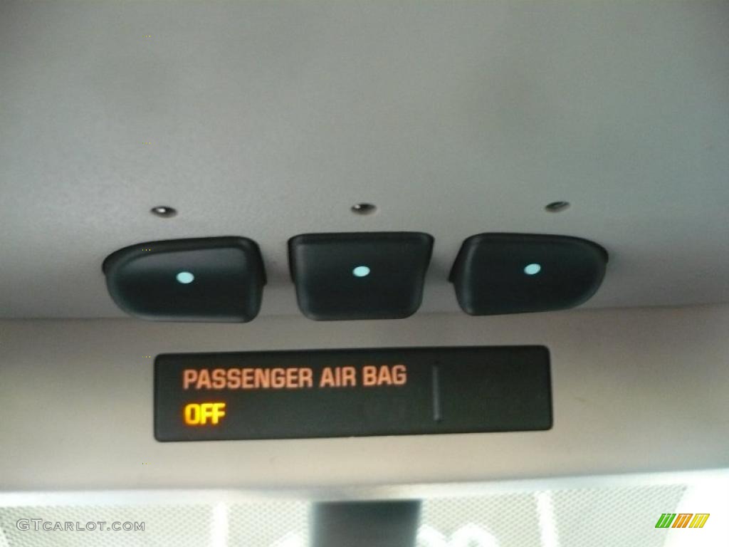2008 Chevrolet Tahoe Hybrid 4x4 Controls Photo #39340000