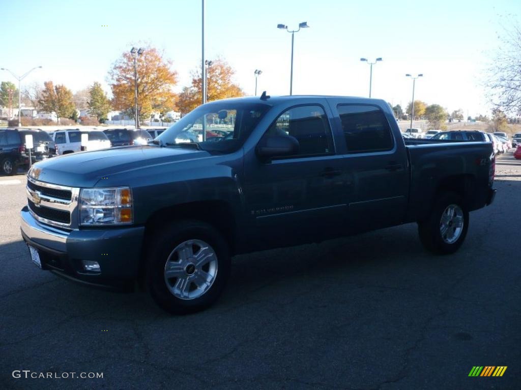 2008 Silverado 1500 LT Crew Cab 4x4 - Blue Granite Metallic / Ebony photo #2