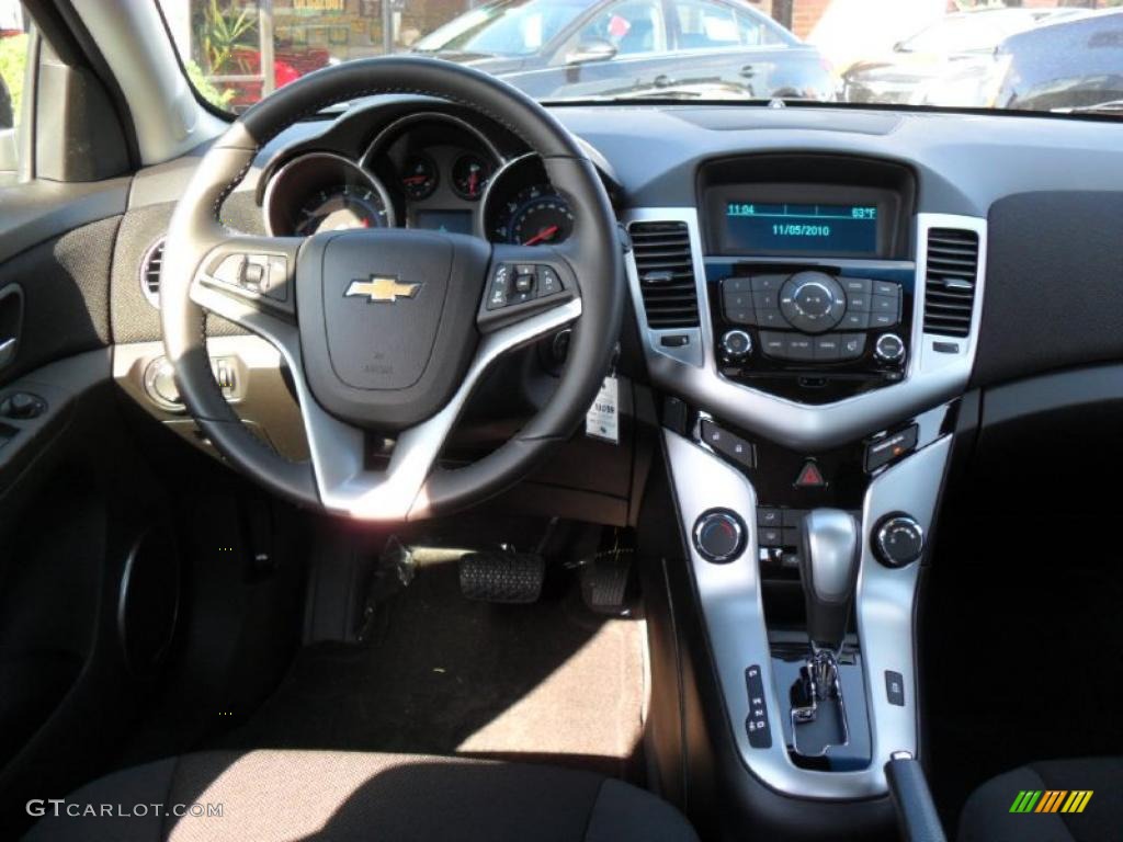 2011 Chevrolet Cruze LT Jet Black Dashboard Photo #39341560
