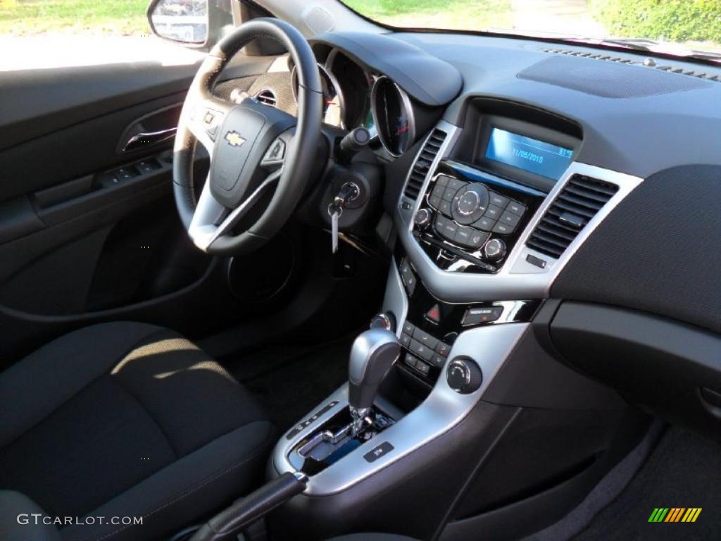 2011 Chevrolet Cruze LT Jet Black Dashboard Photo #39341656