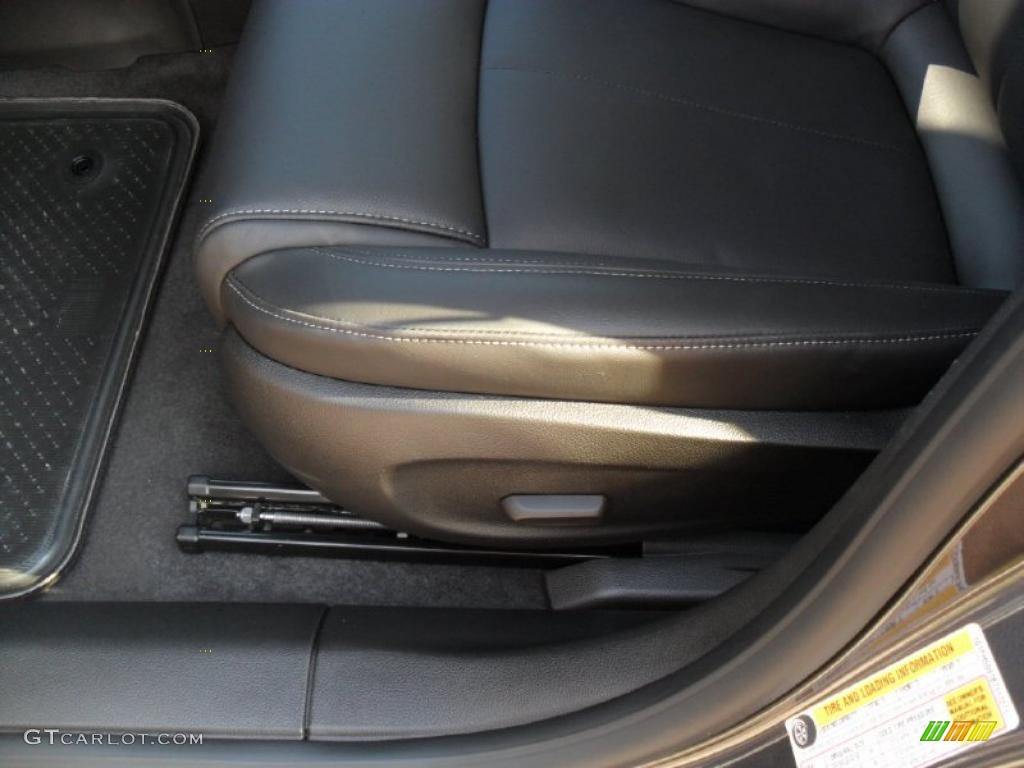 Jet Black Leather Interior 2011 Chevrolet Cruze LTZ Photo #39341876