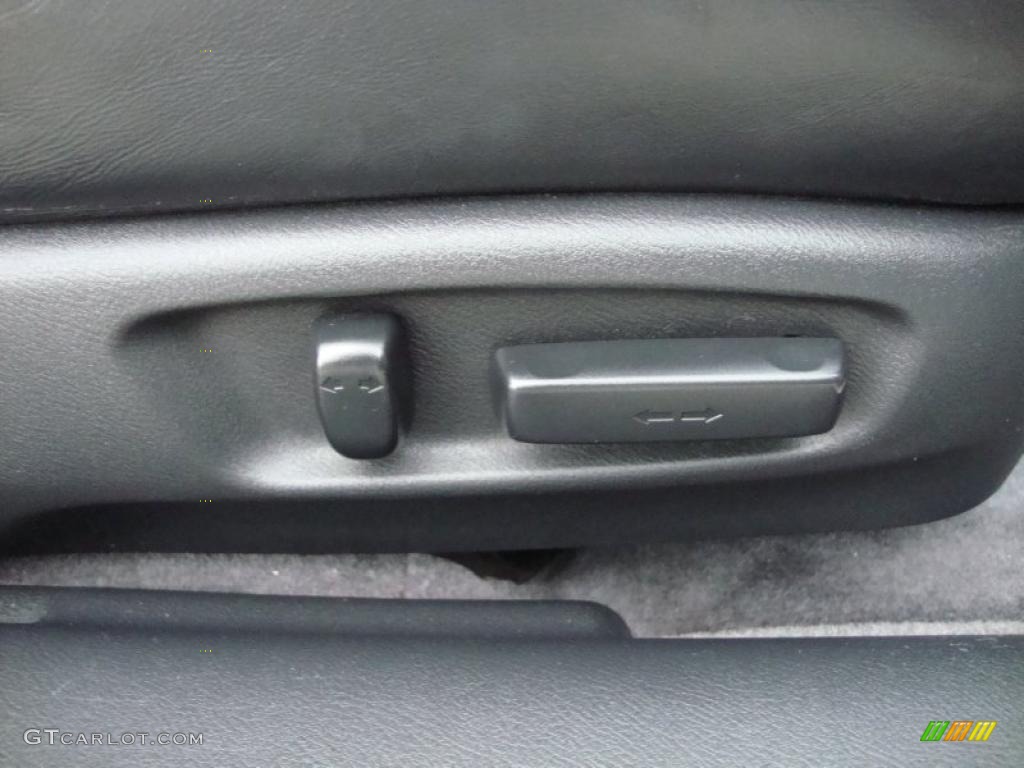 2004 Acura TL 3.2 Controls Photo #39341900