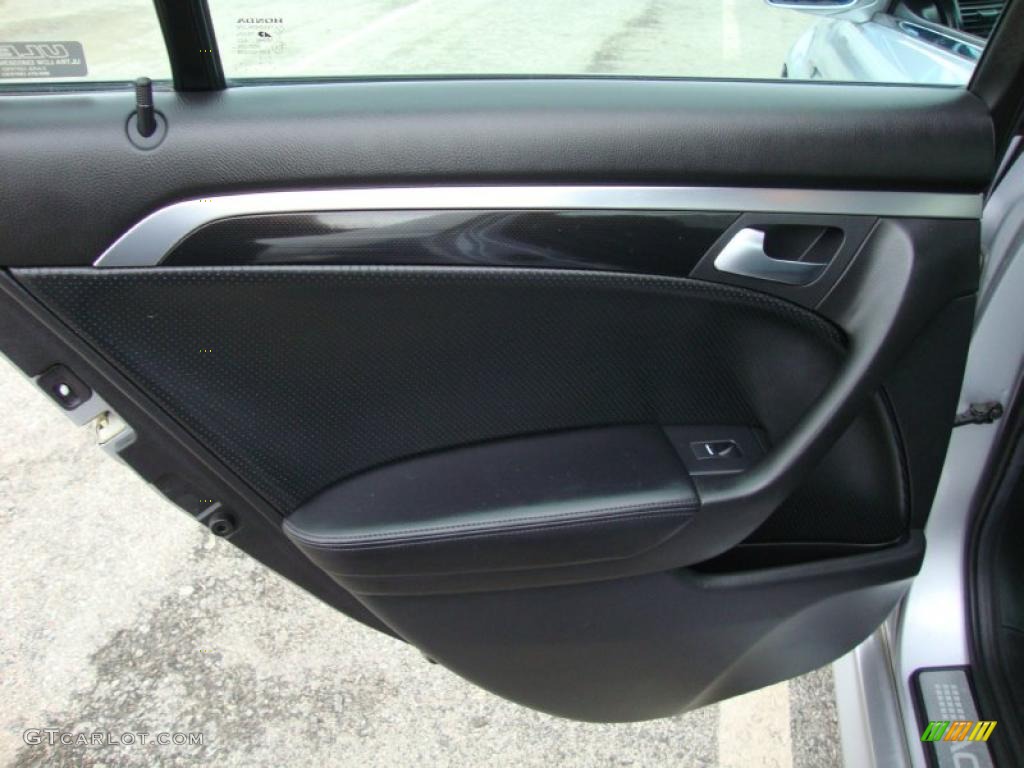 2004 Acura TL 3.2 Ebony Door Panel Photo #39342000